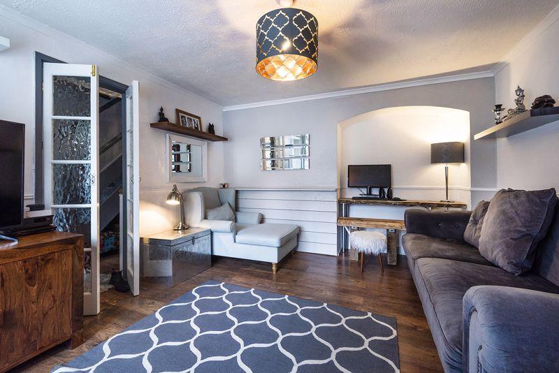 3 bedroom terraced house for sale in Cedar Drive, Edenbridge, TN8