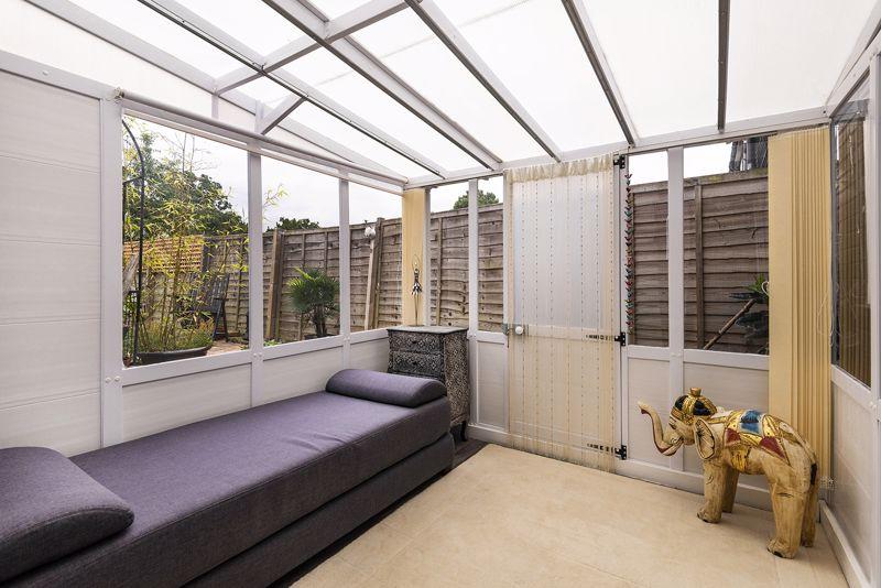 3 bedroom terraced house for sale in Cedar Drive, Edenbridge, TN8