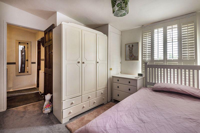 3 bedroom terraced house for sale in Cedar Drive, Edenbridge, TN8