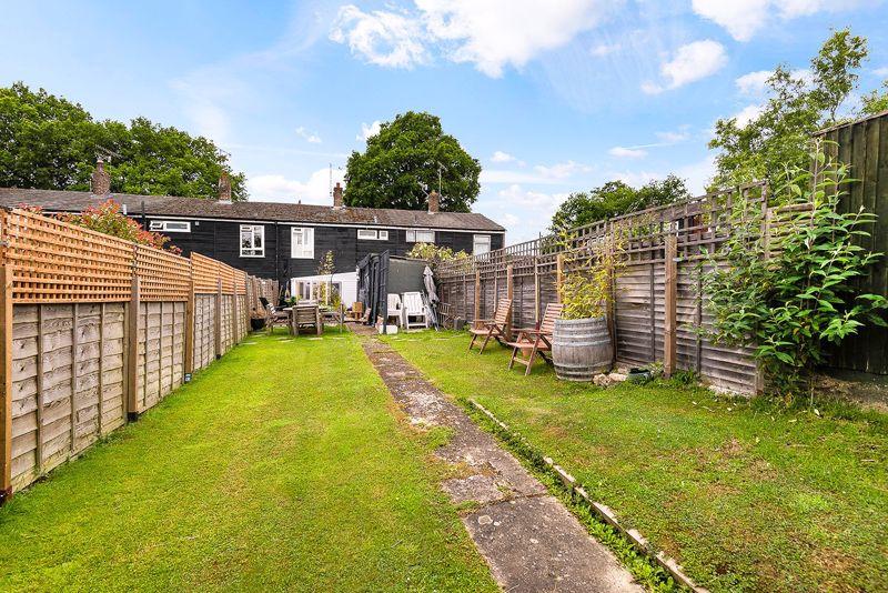 3 bedroom terraced house for sale in Cedar Drive, Edenbridge, TN8