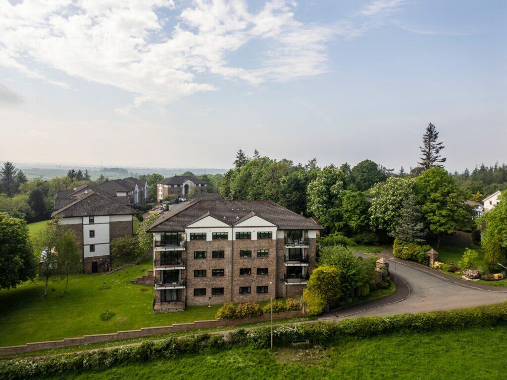 2 bedroom apartment for sale in Ravenscourt, Thorntonhall, G74