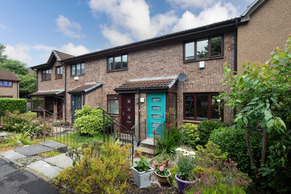 2 bedroom terraced house for sale in Carleton Drive, Giffnock, G46