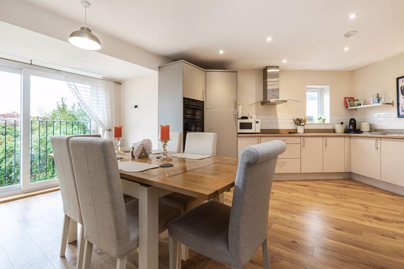 Main image of property: Hawthorn Close, Oxford