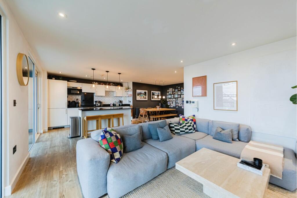 Main image of property: Roseberry Place, London, E8