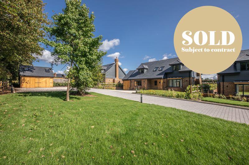 4 bedroom detached house for sale in London Road, Albourne, BN6