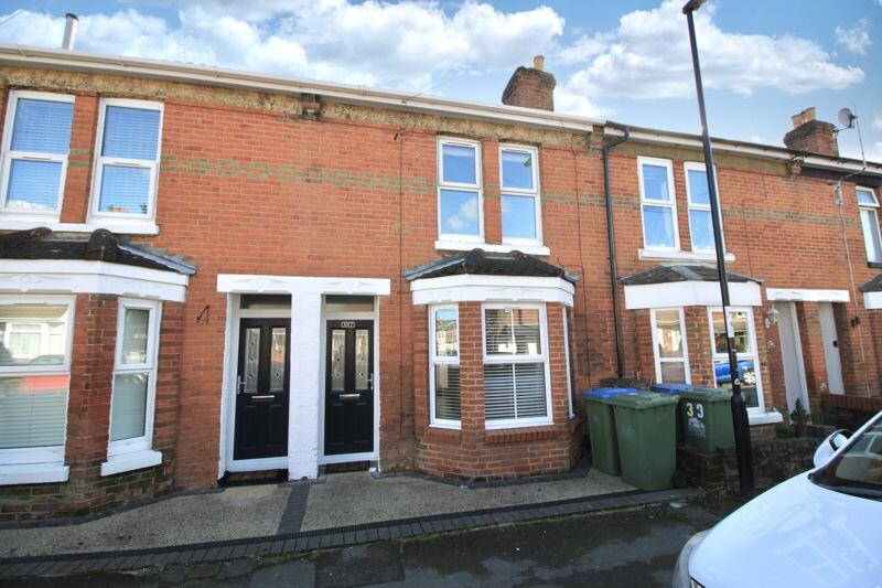 3 bedroom terraced house for rent in York Road, Shirley, SO15