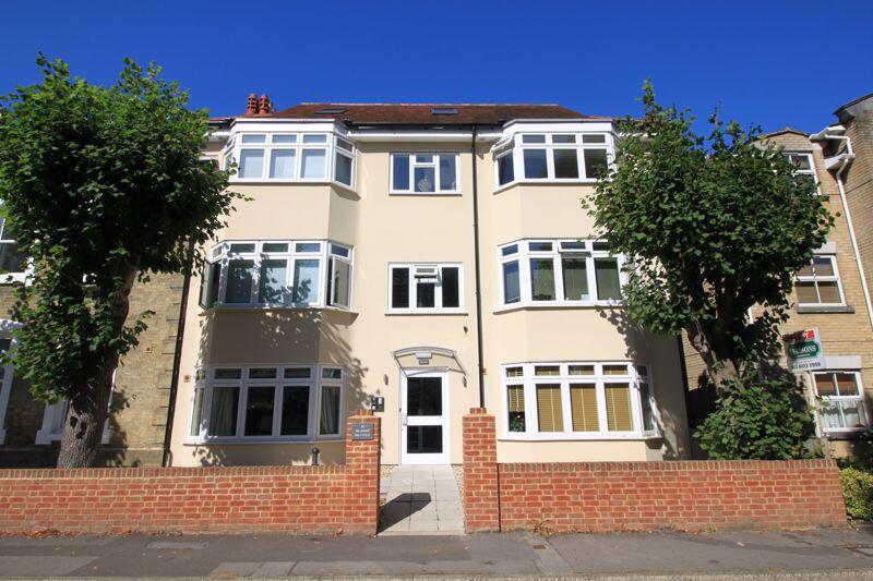 Main image of property: The Avenue, Southampton