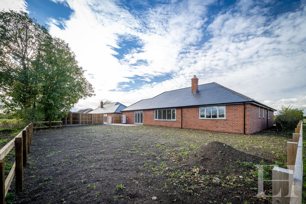 3 bedroom detached bungalow for sale in Haughley Green, Stowmarket, IP14