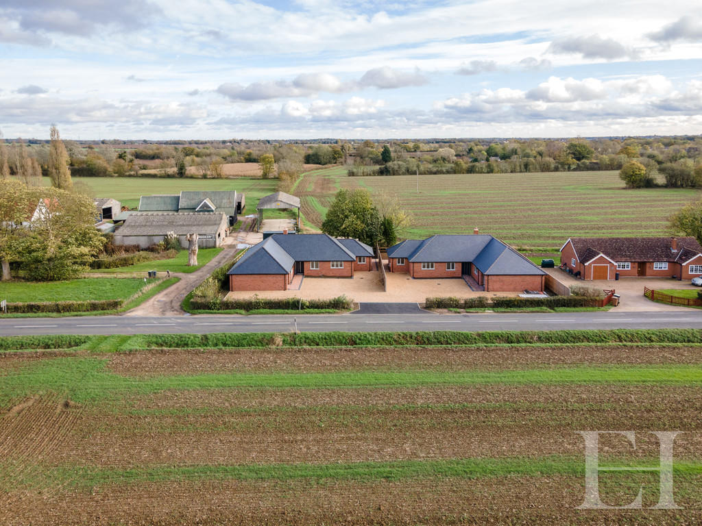 3 bedroom detached bungalow for sale in Haughley Green, Stowmarket, IP14