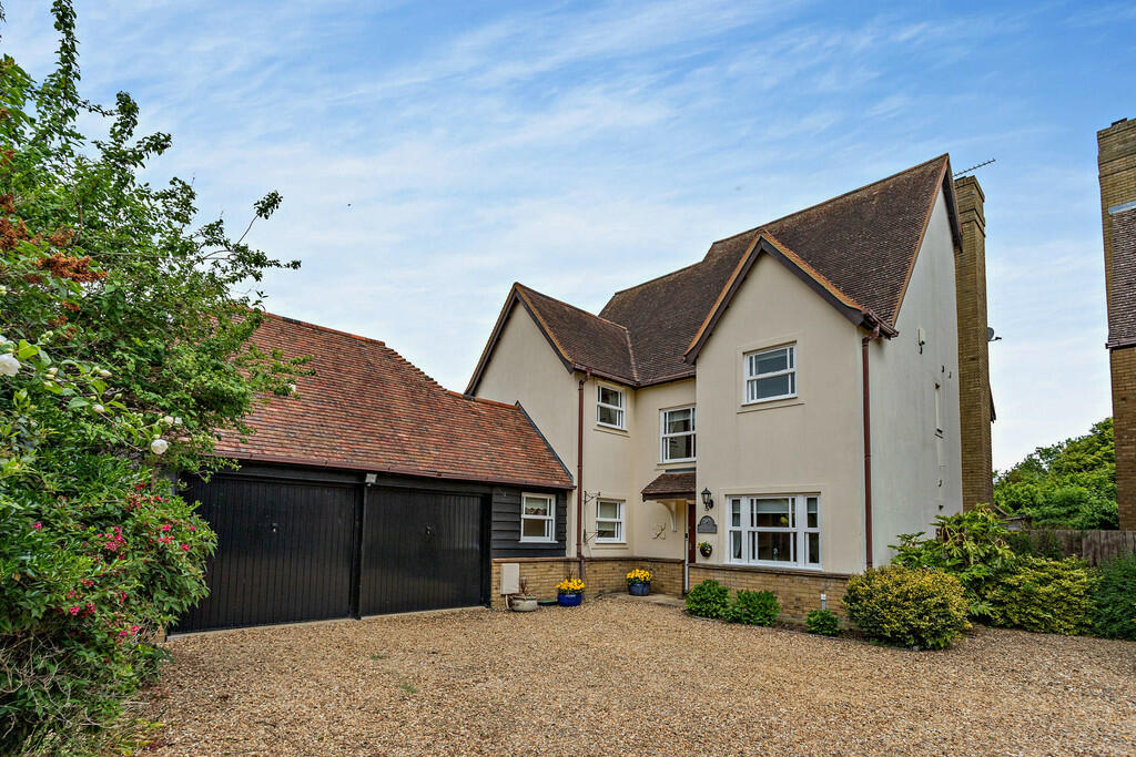 4 bedroom detached house for sale in Offord Cluny, St. Neots, PE19
