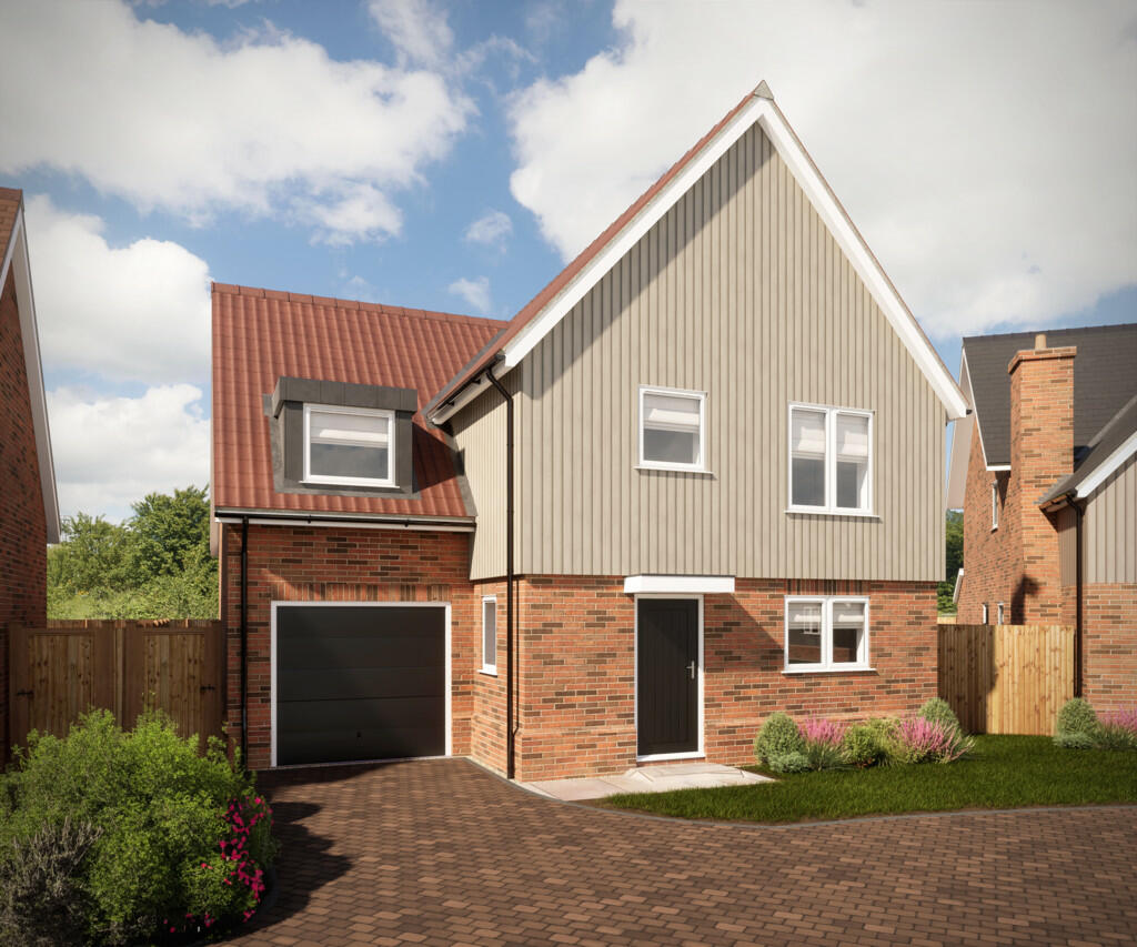 3 bedroom detached house for sale in Chelmondiston, Ipswich, IP9