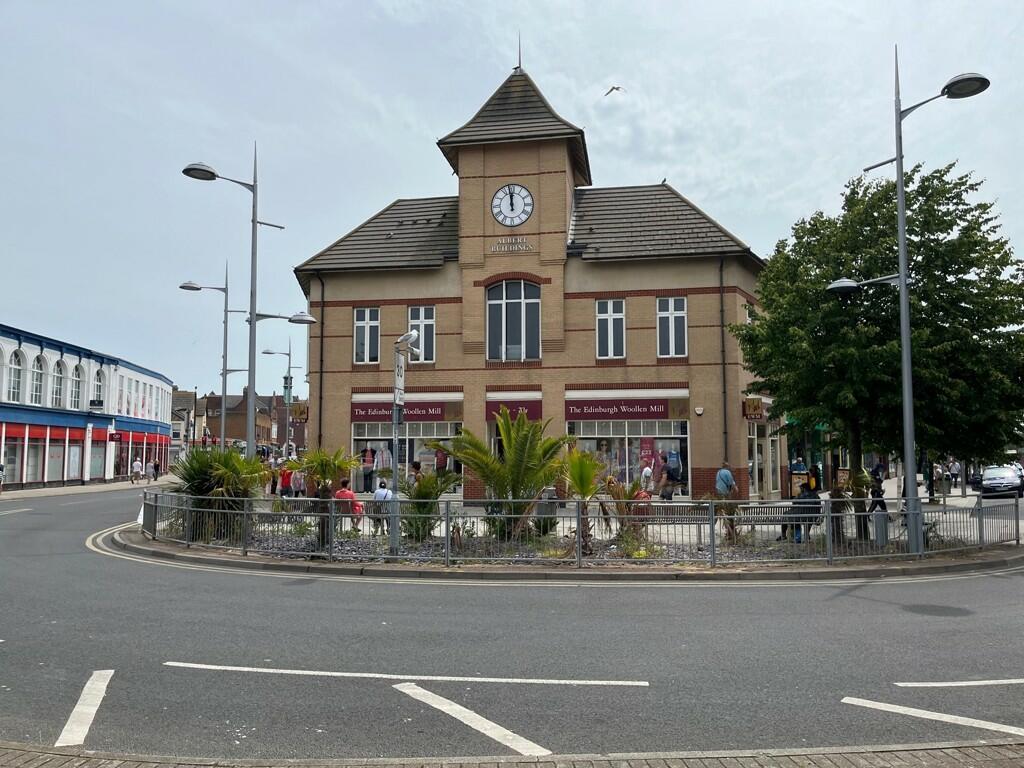 Additional property image - 68a-70a Pier Avenue, Clacton On Sea, Essex, CO15