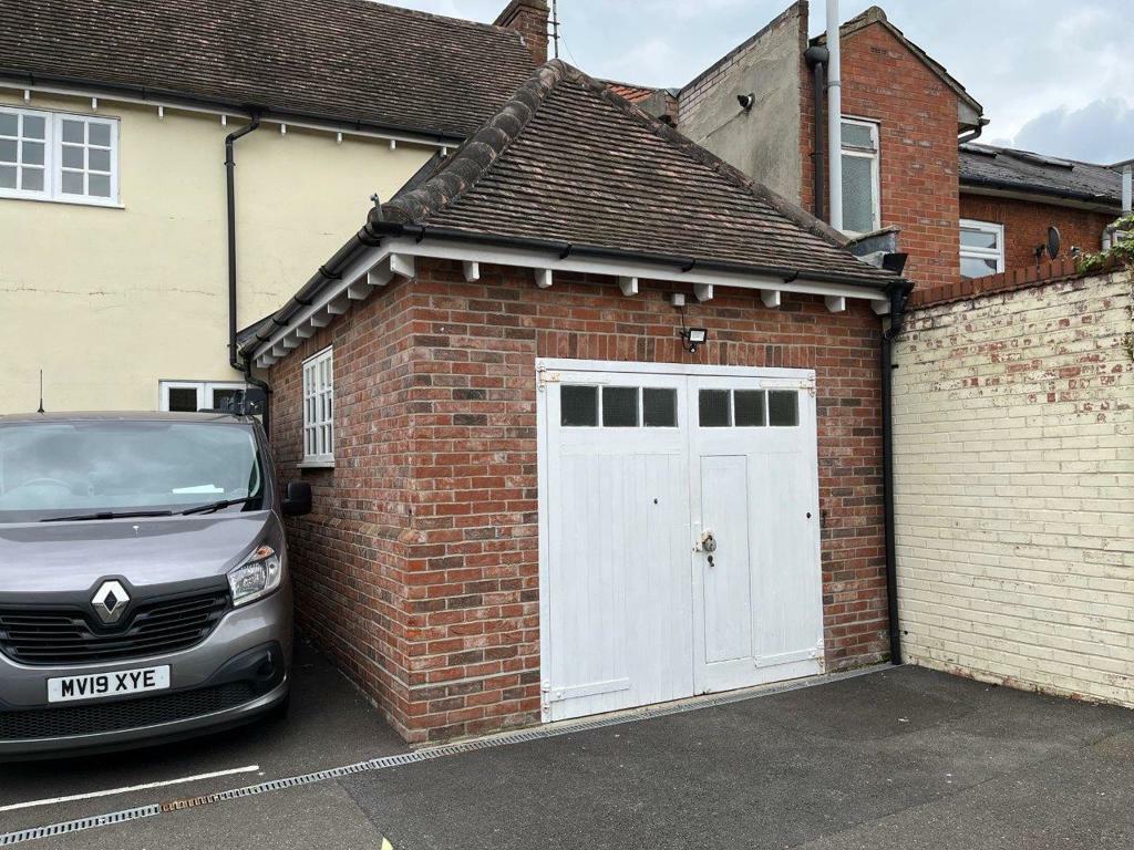 Additional property image - 40 Osborne Street, Colchester, Essex, CO2 7DB