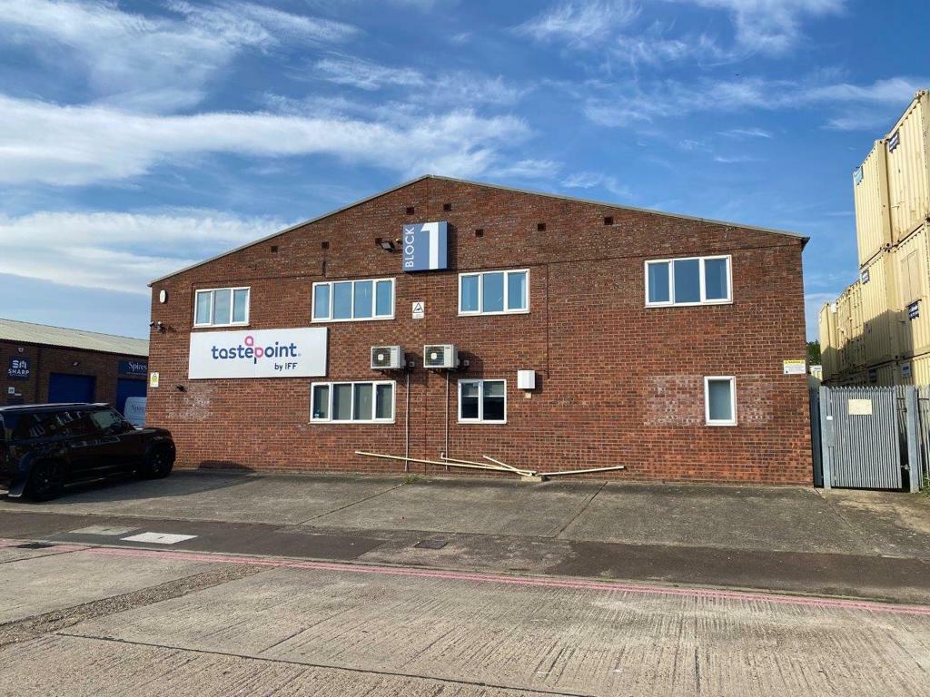 Additional property image - 1a Riverside Avenue West, Lawford, Essex, CO11