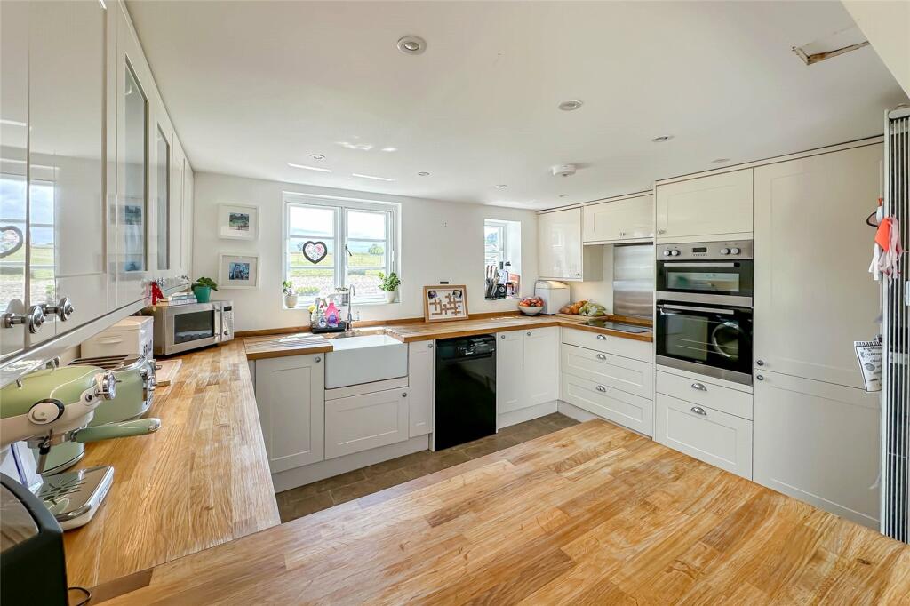 Additional property image - Priors Spring House, Little Woodend, Markyate, AL3