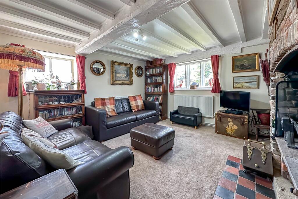 Additional property image - Priors Spring House, Little Woodend, Markyate, AL3