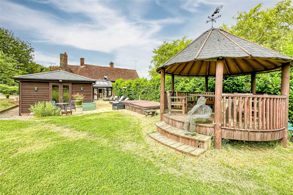 Additional property image - Priors Spring House, Little Woodend, Markyate, AL3