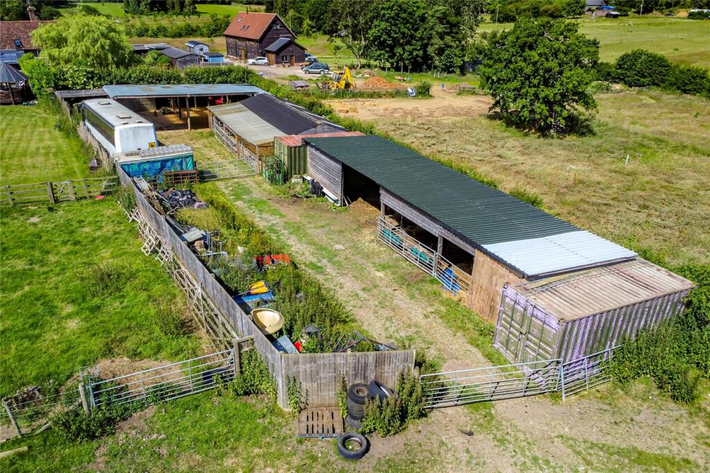 Additional property image - Priors Spring House, Little Woodend, Markyate, AL3