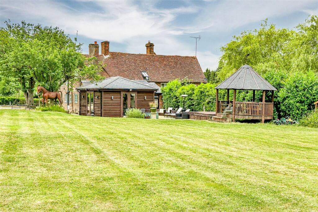 Additional property image - Priors Spring House, Little Woodend, Markyate, AL3