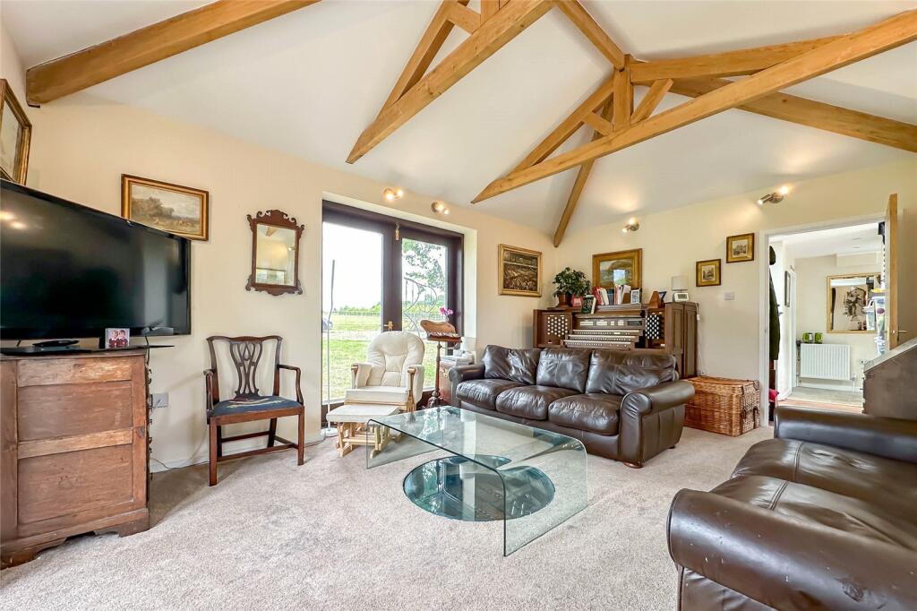 Additional property image - Priors Spring House, Little Woodend, Markyate, AL3