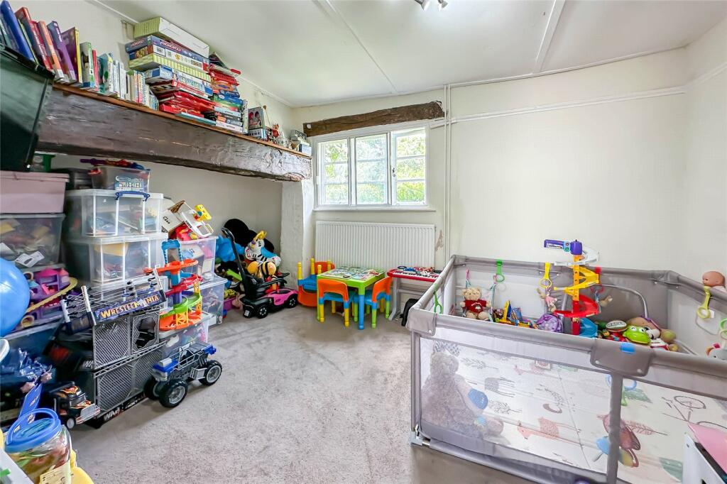 Additional property image - Priors Spring House, Little Woodend, Markyate, AL3