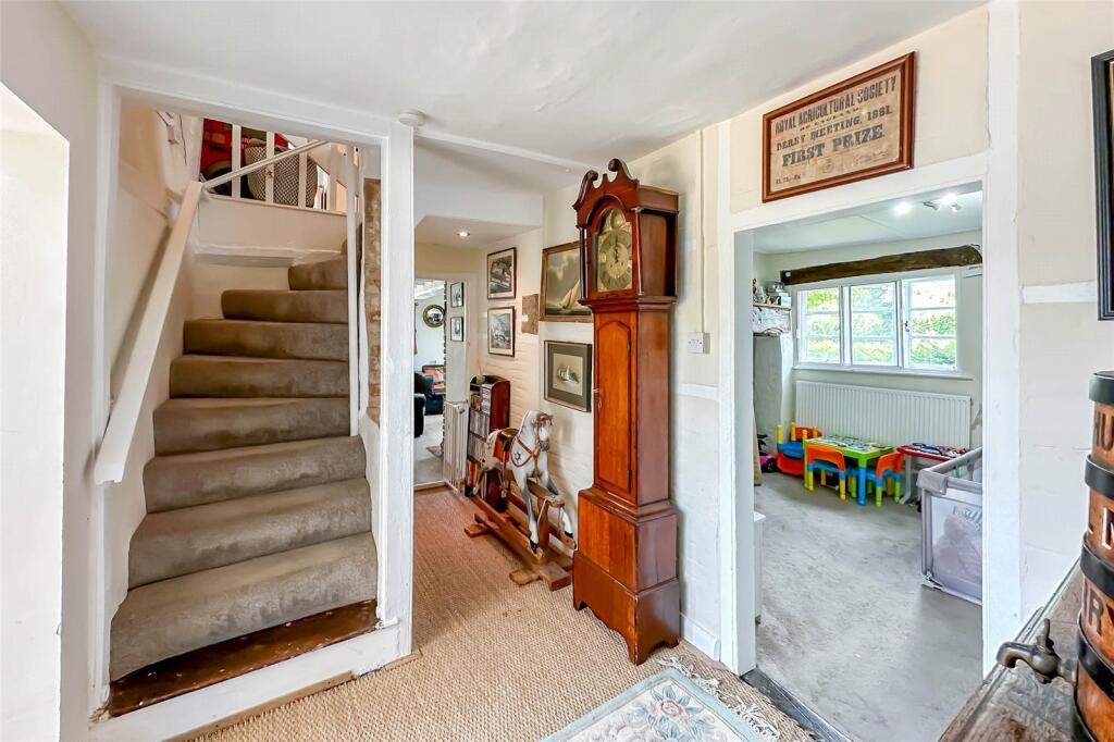 Additional property image - Priors Spring House, Little Woodend, Markyate, AL3