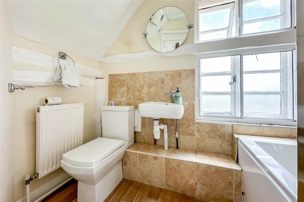 Additional property image - Priors Spring House, Little Woodend, Markyate, AL3