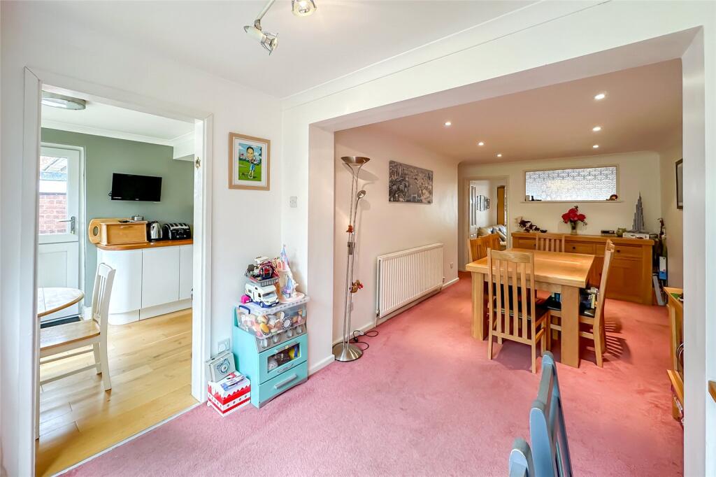 Additional property image - Tarrant Drive, Harpenden, Hertfordshire, AL5