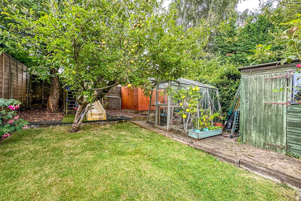 Additional property image - Tarrant Drive, Harpenden, Hertfordshire, AL5