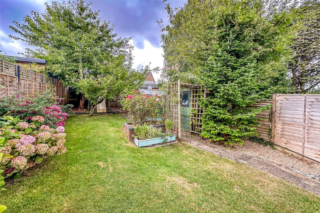 Additional property image - Tarrant Drive, Harpenden, Hertfordshire, AL5
