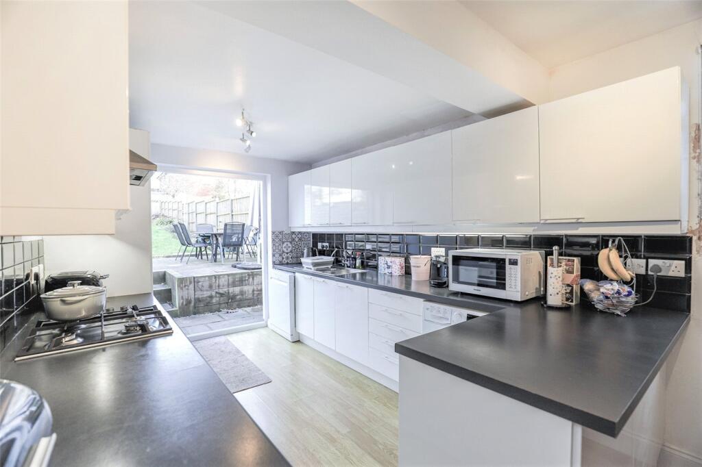 Additional property image - Lower Luton Road, Harpenden, Hertfordshire, AL5