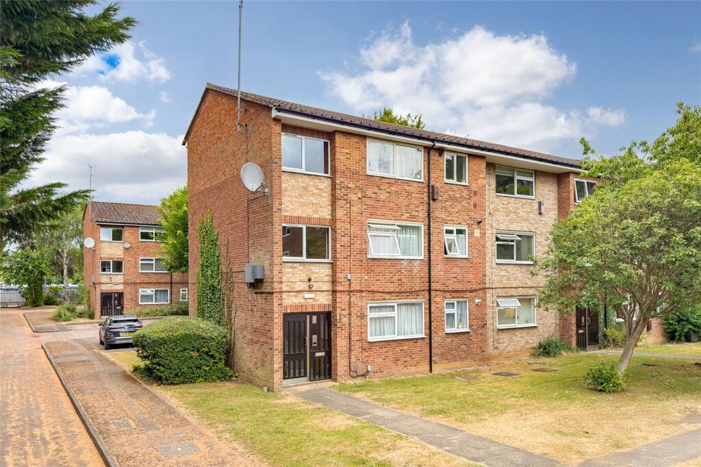 Main image of property: Aysgarth Close, Harpenden, Hertfordshire, AL5
