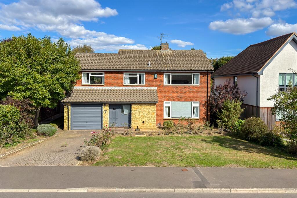 Main image of property: Tuffnells Way, Harpenden, Hertfordshire, AL5