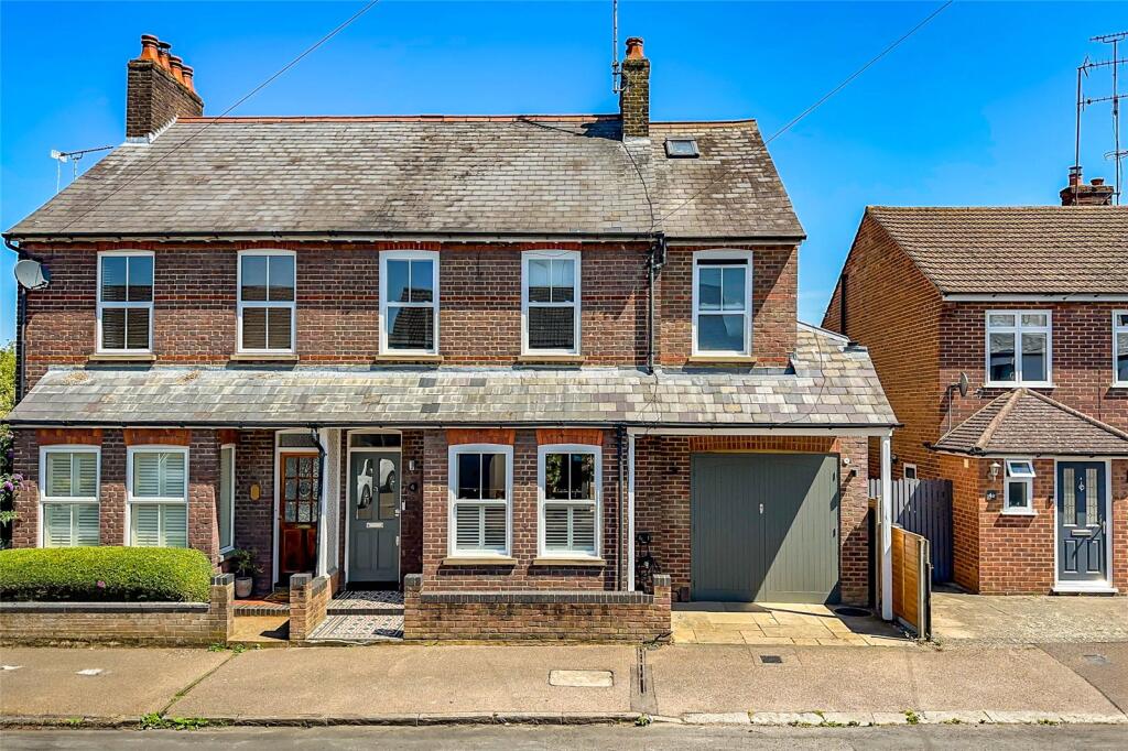 Main image of property: Kingcroft Road, Harpenden, Hertfordshire, AL5