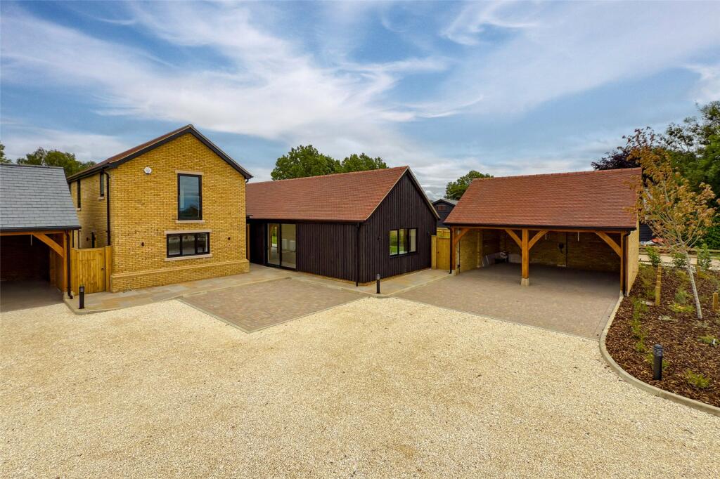 Main image of property: Poplars House, Kennel Lane, Kinsbourne Green, Harpenden, Hertfordshire, AL5