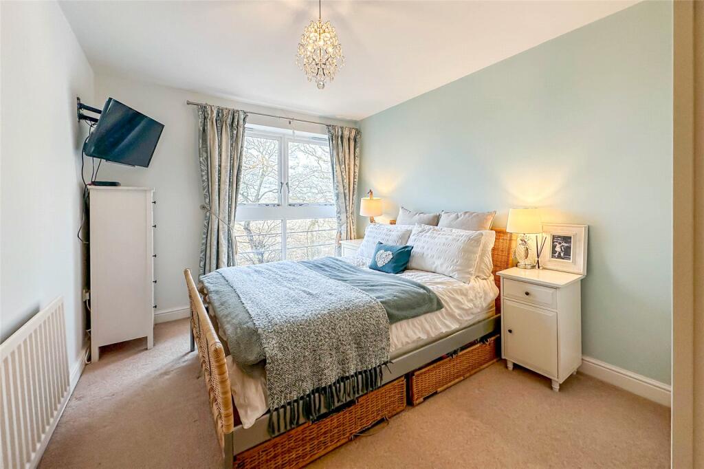 Additional property image - Astwick Manor, Coopers Green Lane, Hatfield, Hertfordshire, AL10