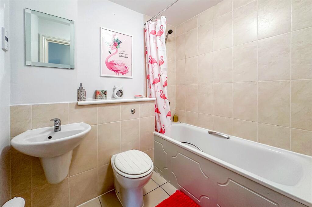 Additional property image - Astwick Manor, Coopers Green Lane, Hatfield, Hertfordshire, AL10