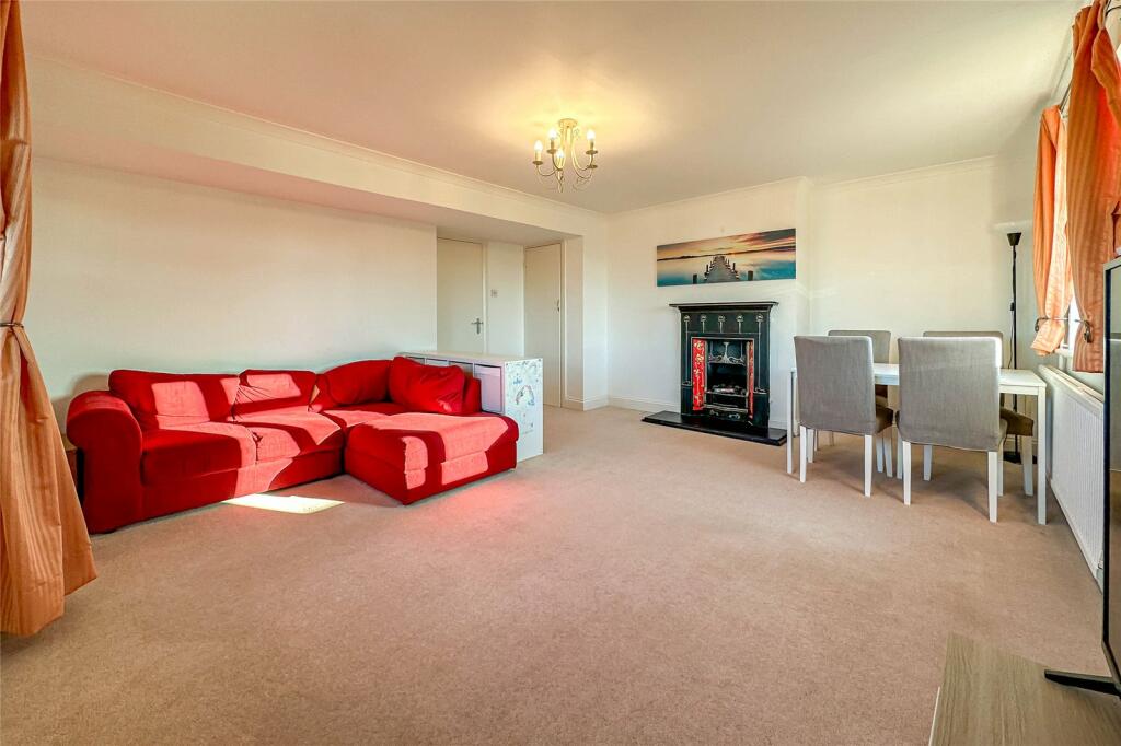 2 bedroom apartment for sale in Hughenden Road, St. Albans, Hertfordshire, AL4