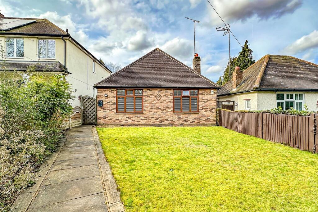 3 bedroom bungalow for sale in St Albans Road, Sandridge, St Albans