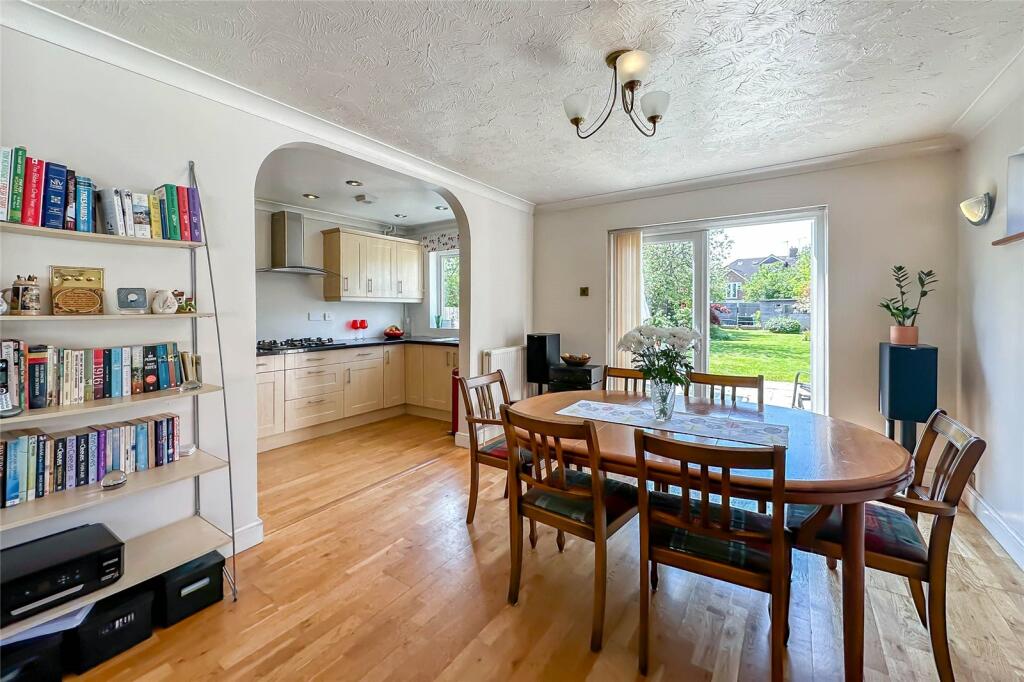 Additional property image - Oakwood Drive, St. Albans, Hertfordshire, AL4