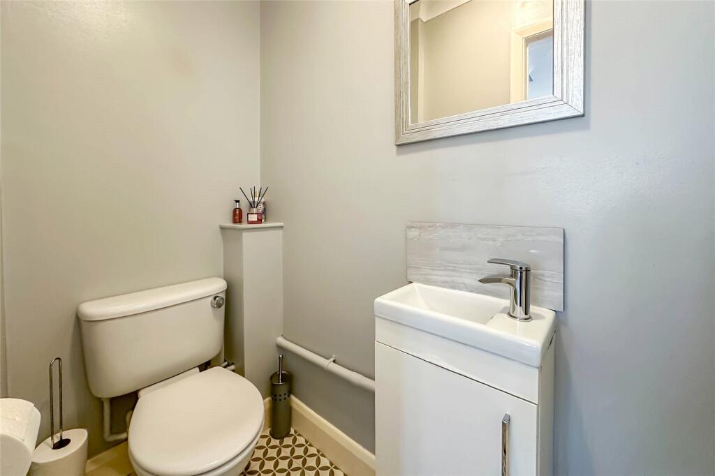 Additional property image - Oakwood Drive, St. Albans, Hertfordshire, AL4