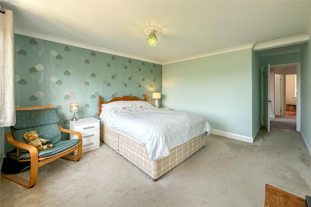 Additional property image - Oakwood Drive, St. Albans, Hertfordshire, AL4