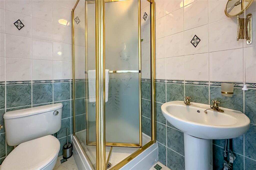 Additional property image - Oakwood Drive, St. Albans, Hertfordshire, AL4
