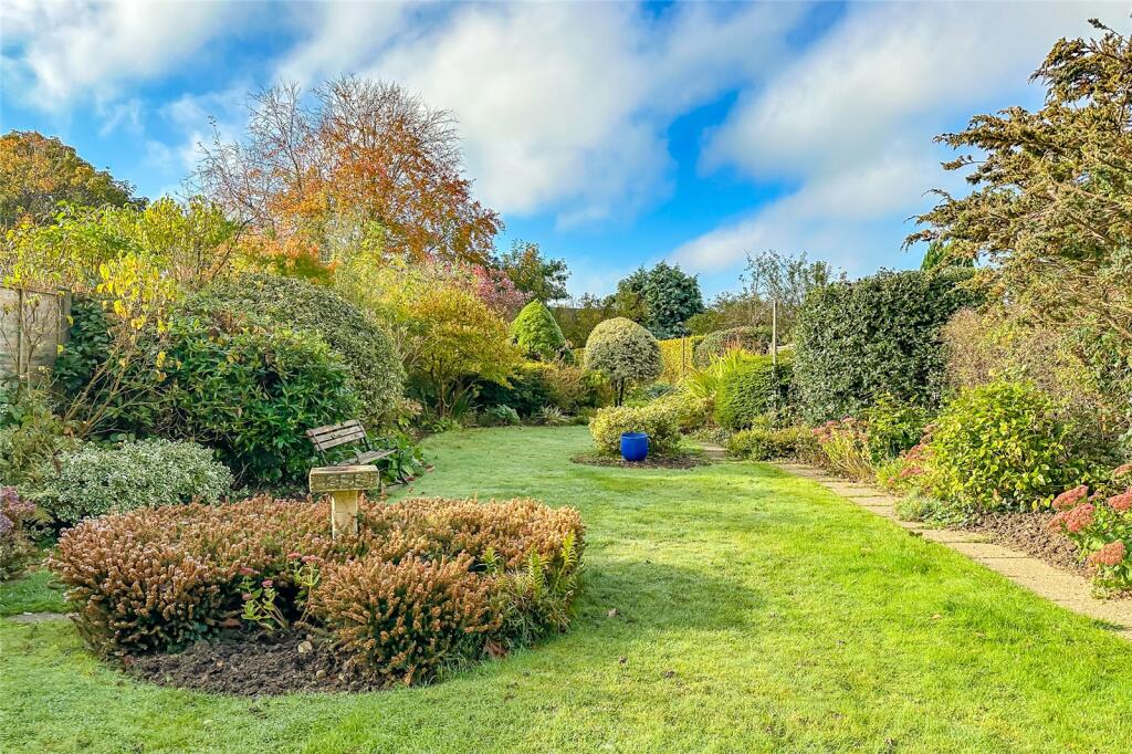 Additional property image - High Oaks, St. Albans, Hertfordshire, AL3