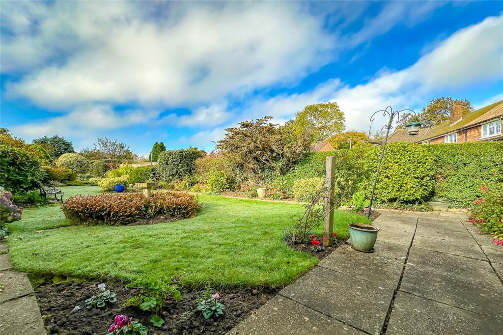Additional property image - High Oaks, St. Albans, Hertfordshire, AL3