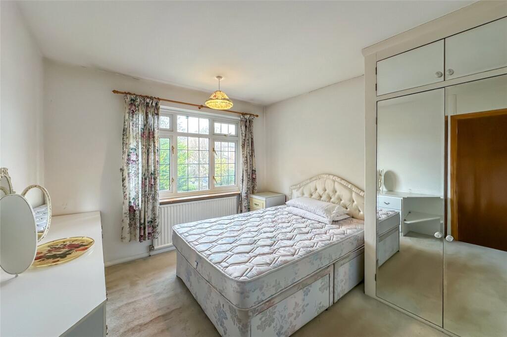 Additional property image - Ardens Way, St. Albans, Hertfordshire, AL4