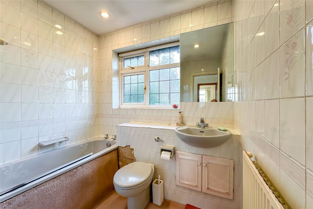 Additional property image - Ardens Way, St. Albans, Hertfordshire, AL4
