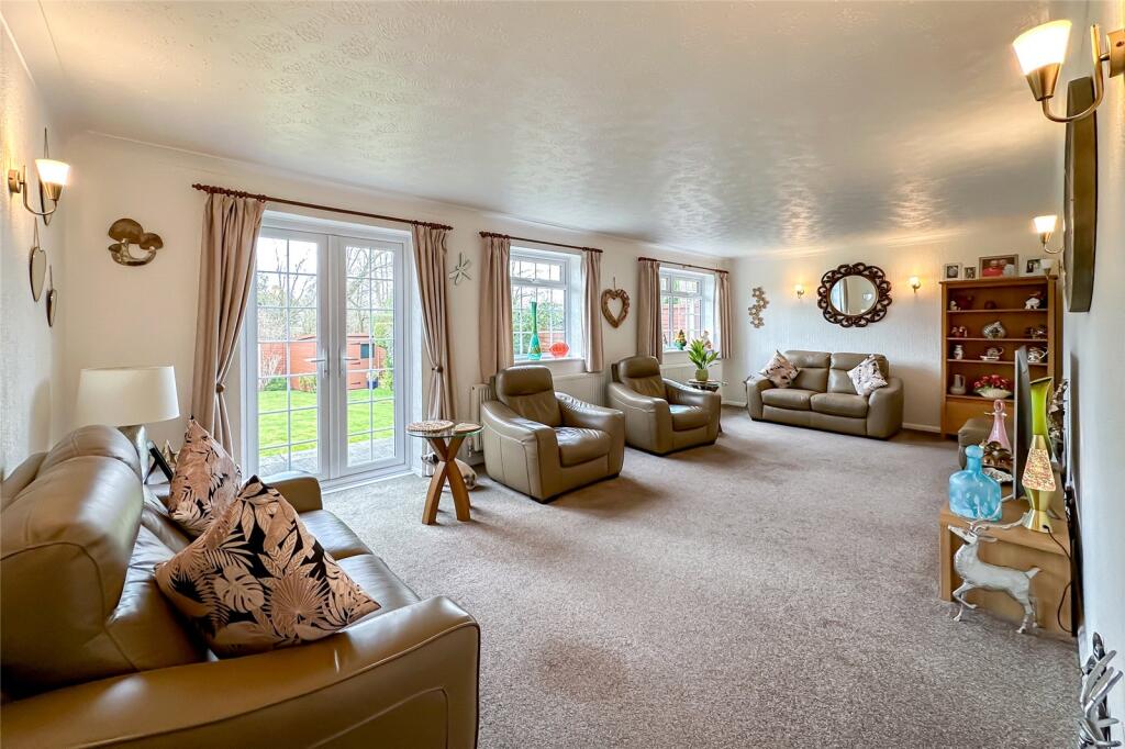 Additional property image - Hobbs Close, St. Albans, Hertfordshire, AL4