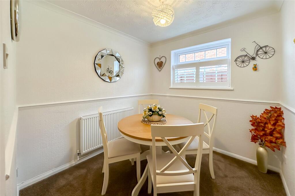 Additional property image - Hobbs Close, St. Albans, Hertfordshire, AL4