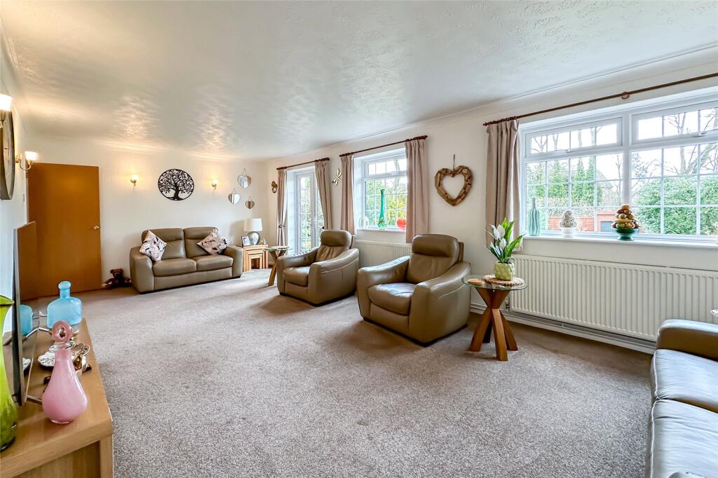 Additional property image - Hobbs Close, St. Albans, Hertfordshire, AL4